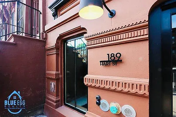 Rented by GROOME REALTY LLC | media 21