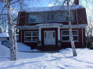 611 S Main St, Waupaca, WI 54981