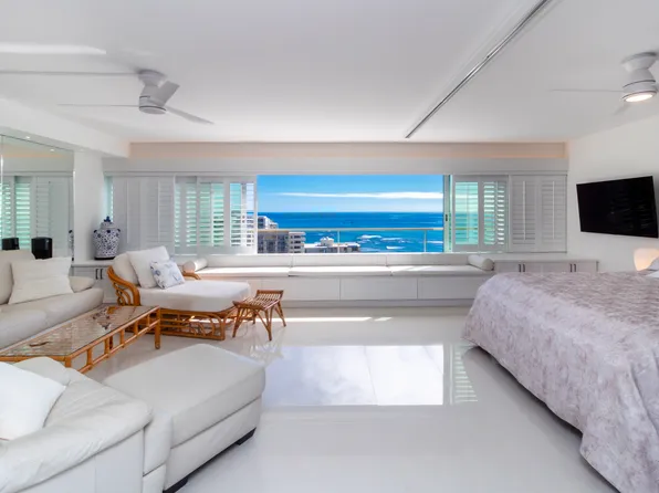 2895 Kalakaua Ave, Honolulu, HI