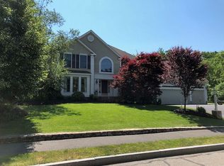 14 Olde Coach Rd, North Reading, MA 01864