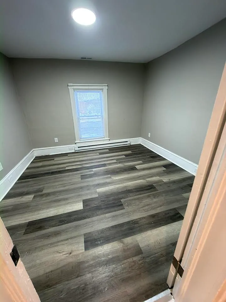 3 bed, $1,800 — Photo 4
