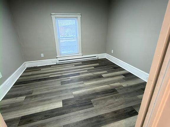 4th image of 75-77 Briggs Ave #75-1