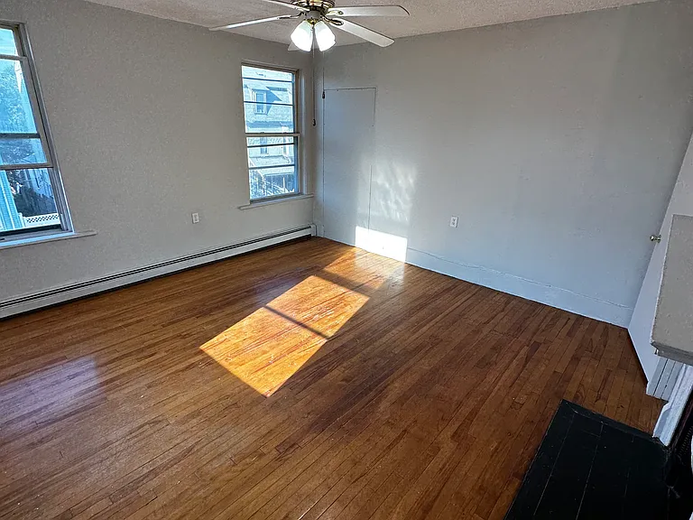 29 E Cottage St #2 — Photo 12