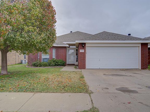 2nd image of 528 N Kirby Ave