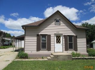 413 Grove St NW, Shellsburg, IA 52332