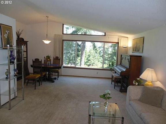 5th image of 2451 Panorama Dr