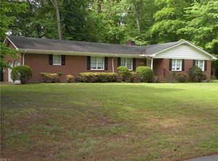 1525 Sleepy Lake Pkwy, Suffolk, VA 23433