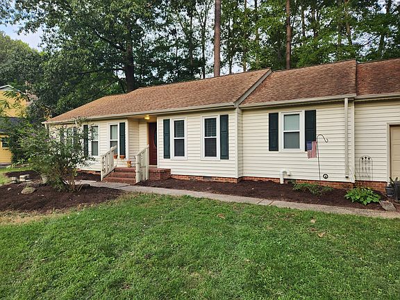 2nd image of 102 Putnam Dr