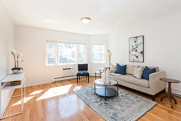 152 Brown St #2L — Photo 1