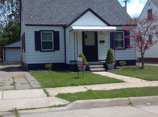 27778 Garfield St, Roseville, MI 48066