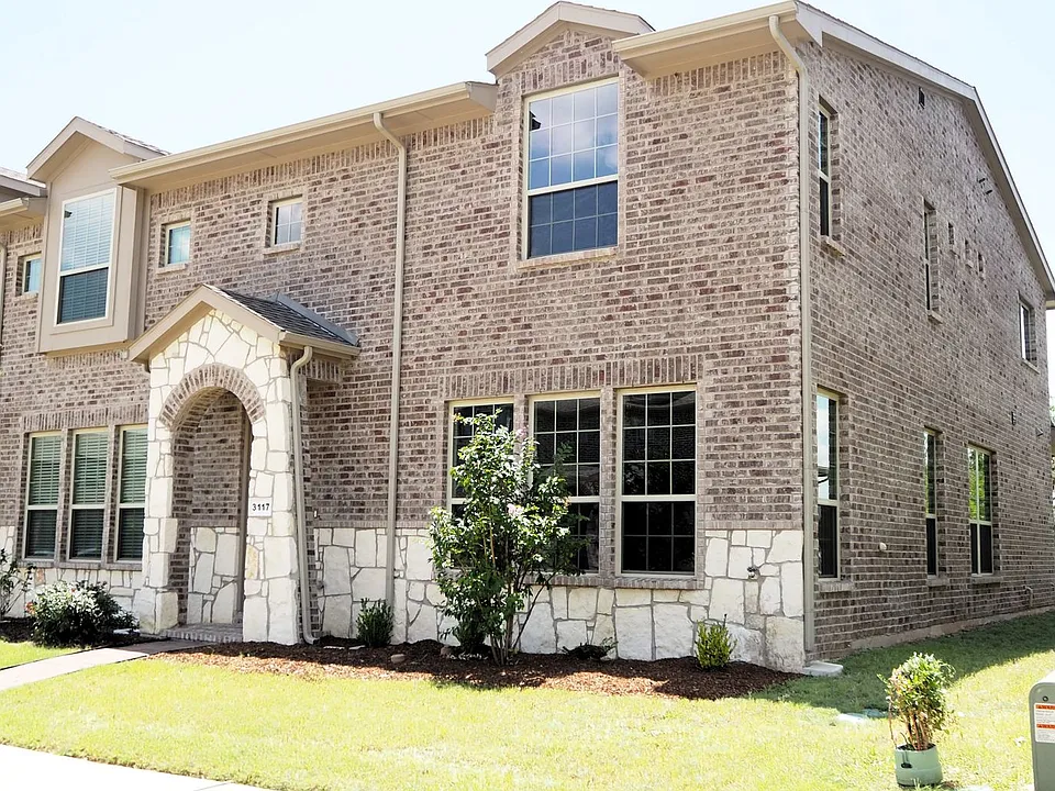 3117 Solana Cir