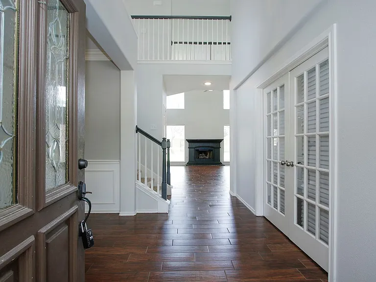 10314 Cliff Haven Ct — Photo 4