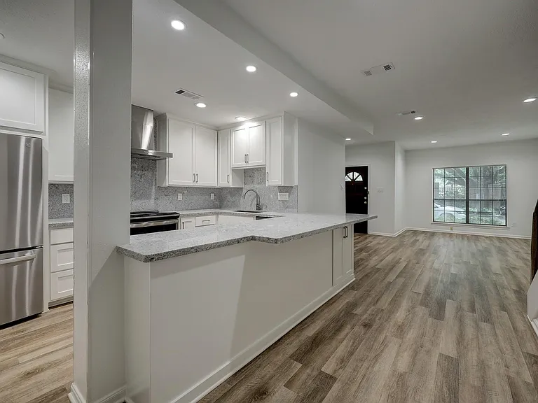 6725 Belmont St — Photo 12