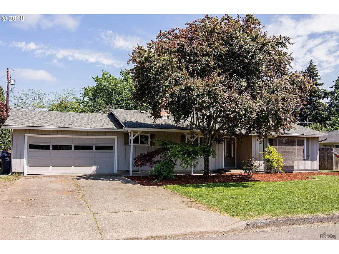 1755 Lake Dr photo 1