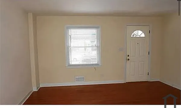 2106 Redthorn Rd — Photo 2