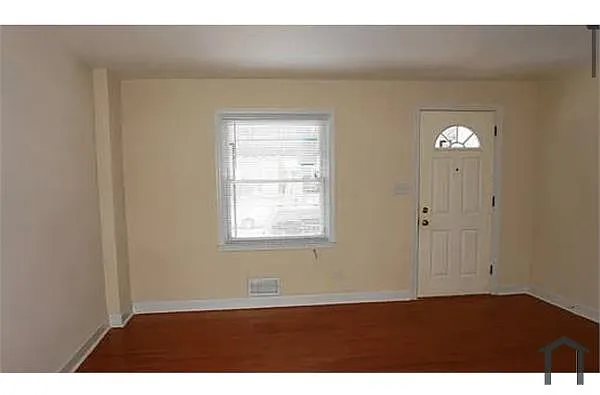 Building Photo - 2106 Redthorn Rd