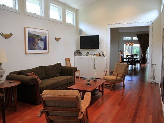 4th image of 70 Scenic Ave