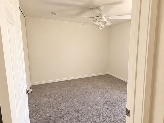 5th image of 900 Southampton Rd APT 33