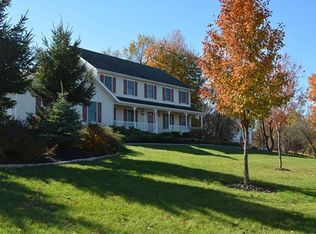 12 Cranberry Ln, Washingtonville, NY 10992