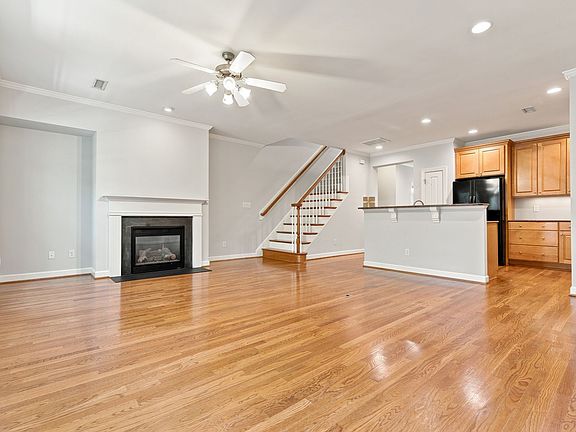 3rd image of 23 Abernathy Dr