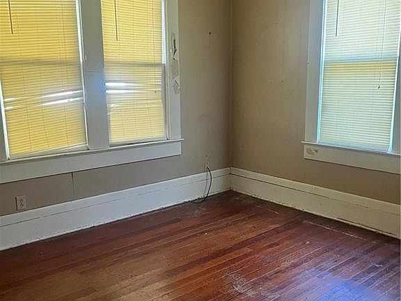 5th image of 2401 Madeline St