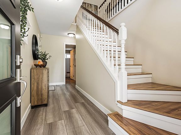 5th image of 295 Forrest Cres