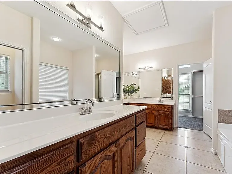 6530 Picante Dr — Photo 17