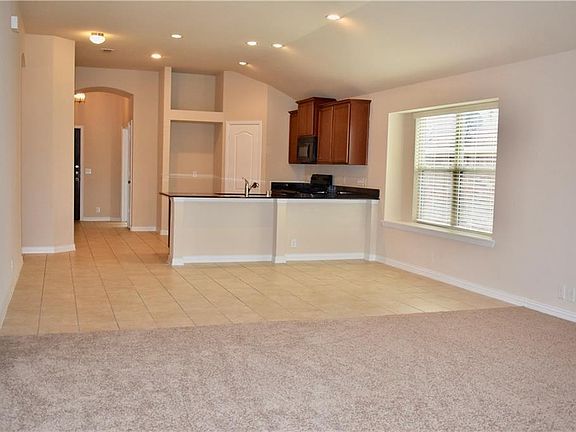 3rd image of 4829 Lemon Grove Dr