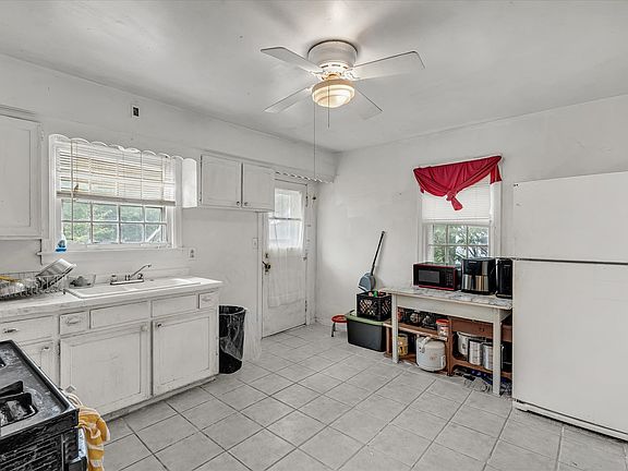 5th image of 3138 12th St