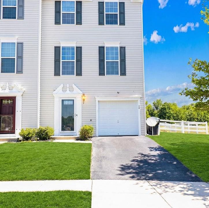 1st image of 20 Loren St