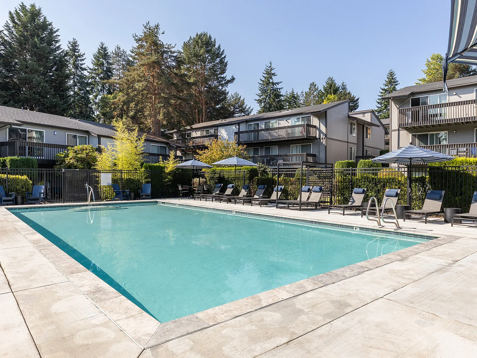 Alder Bellevue — Photo 1