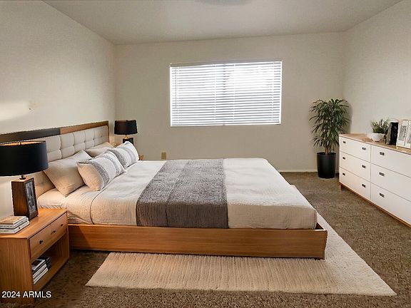 4th image of 2424 E VILLA MARIA Drive