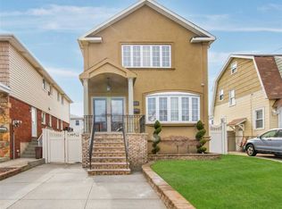 15640 102nd St, Howard Beach, NY 11414