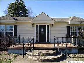 2nd image of 405 Martling Rd