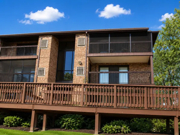 15137 Quail Hollow Dr APT 206, Orland Park, IL 60462