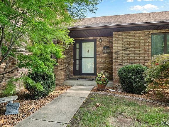3rd image of 133 Story Circle Dr