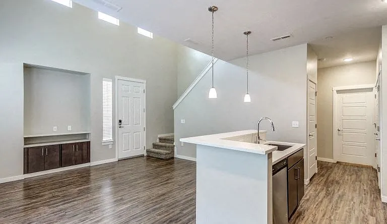 The Enclave Townhomes — Photo 33