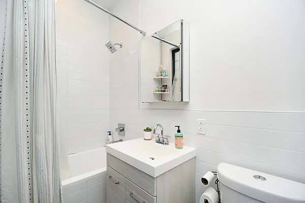 Rented by Bold New York | media 15