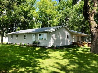 1973 260th St, Fort Dodge, IA 50501