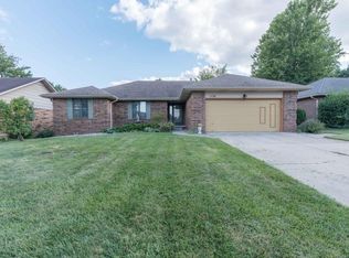 1728 W Primrose St, Springfield, MO 65807