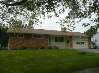 1 Adeane Dr W, Gates, NY 14624