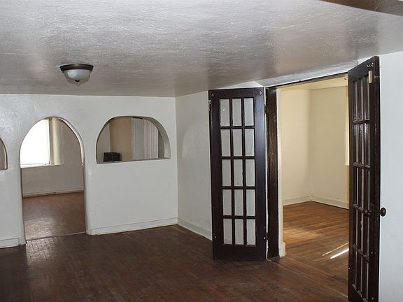 2nd image of 6 Casias Ln