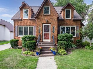 109 W 3rd St, Waunakee, WI 53597