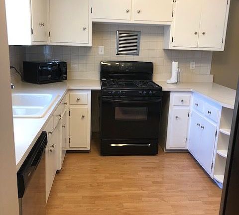 3rd image of 10105 W Vienna Ave