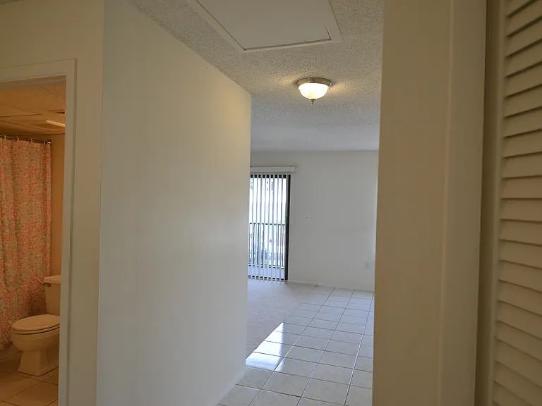 329 Moorings Cove Dr — Photo 6