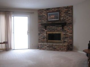 3922 Lexington Dr NE #1, Cedar Rapids, IA 52402