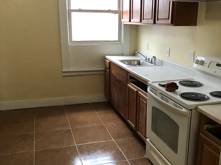 2807 Santa Fe Ave — Photo 9