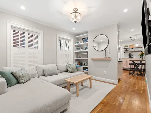 4 Cook St #1, Boston, MA 02129
