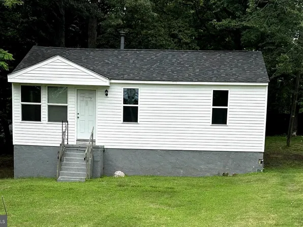 17546 Waters Ln, Dumfries, VA 22026