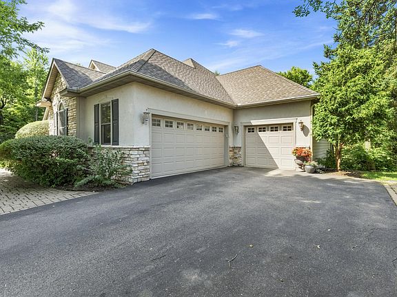 4th image of 1551 Sunnybrook Dr